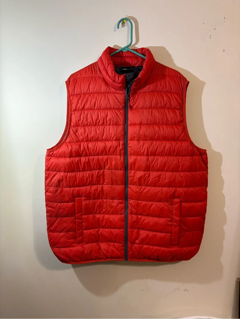 Swiss Tech puffer vest Mens XL orange lightweight water-resist snap pockets